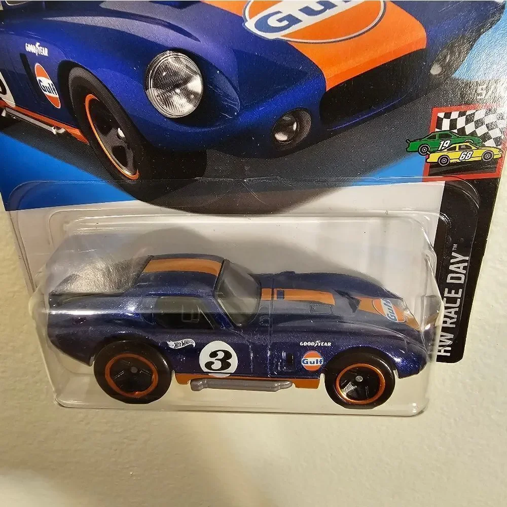 Set Of 2 Hot Wheels Shelby Cobra Daytona Coupe HW Race Day Gulf
